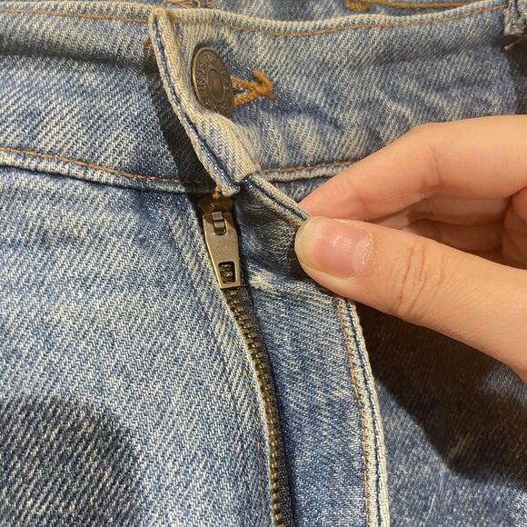 Vtg Levis 540 Denim Jeans Men Size 40x32 Made in USA Blue Distressed Brown Tag - Picture 5 of 15